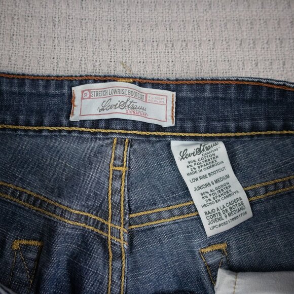 Levi's Stretch Lowrise Bootcut Size Junior 9 Medium - Picture 4 of 7